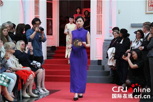 “衷雅汇尚——旗袍与海派文化”展在布鲁塞尔开幕