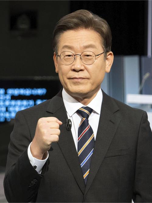 韩媒:韩最大在野党党首李在明涉嫌挪用公款遭起诉