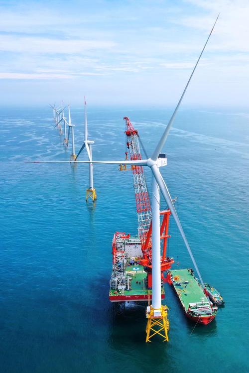 海上超大型风电叶片在海南东方智能制造基地成功下线