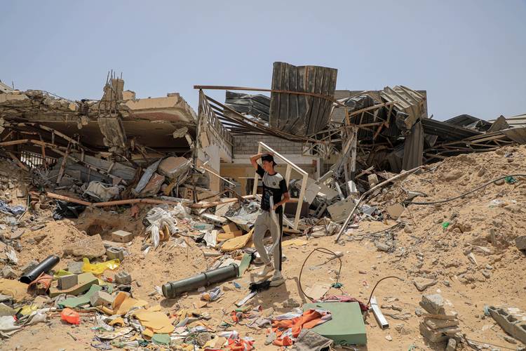 以军袭击加沙地带南部一社区 造成6人死亡40人失踪