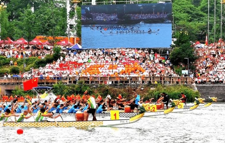 中国文化“走”出去 多国选手齐聚龙舟赛 共同庆祝端午佳节