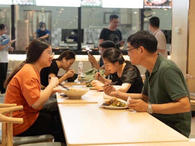 “校园食育工程”走进校园 师生现场体验食品快检