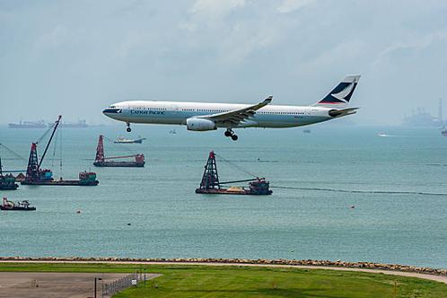国泰航空一架航班因故障折返 安全降落香港