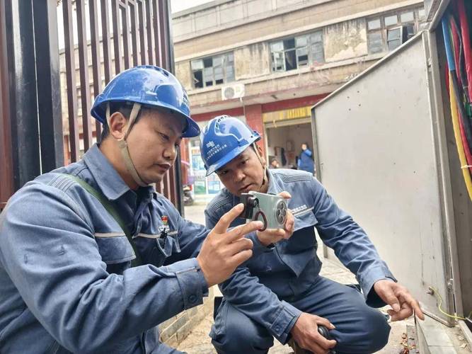 保障工程进度、确保可靠供电……他们坚守岗位 跑出建设“加速度”