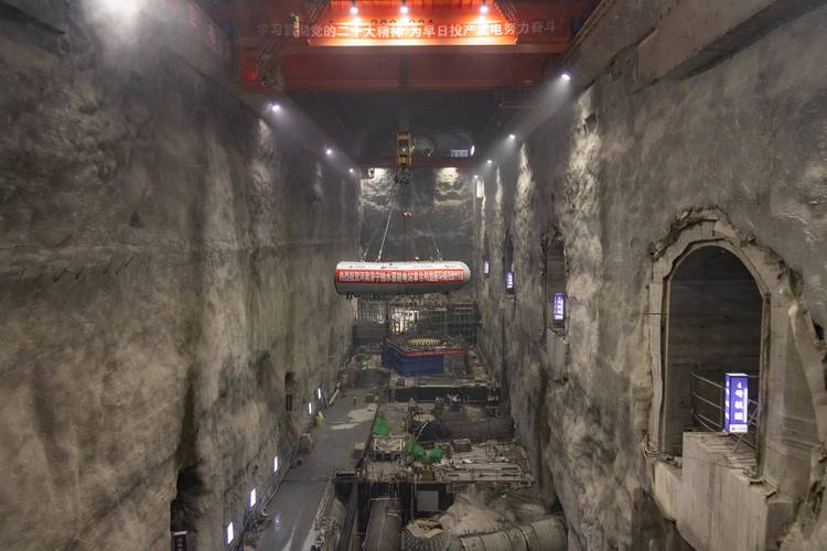 滇中引水工程新进展 石鼓水源工程首台机组座环蜗壳顺利吊装