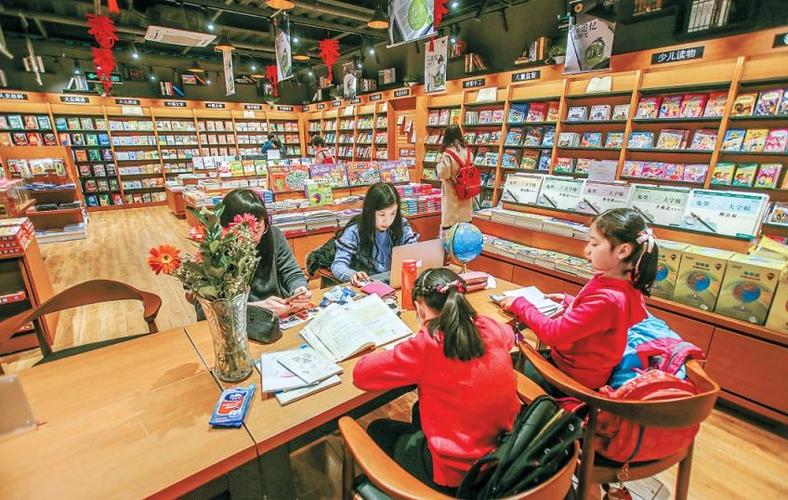 北京:“距离白塔最近的书店”开门迎客