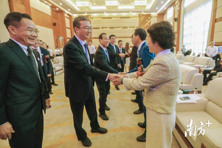 广东省东莞市委原书记、市人大常委会原主任徐建华接受纪律审查和监察调查