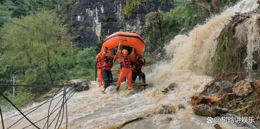 吉林临江突发泥石流灾害 2人落水失联