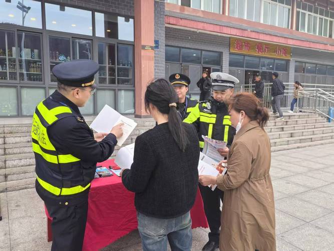 走进运输企业开展普法宣传