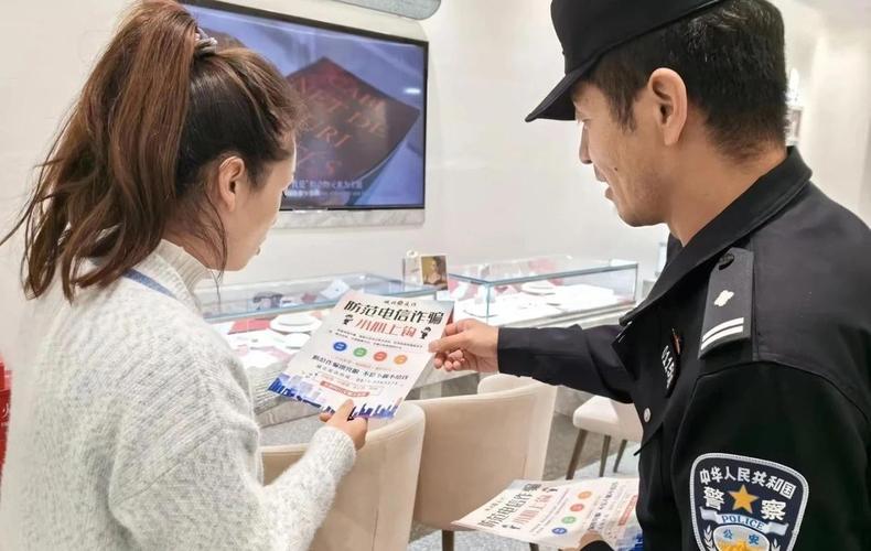 西平县公安局柏苑派出所:打造“心”名片 护一方平安