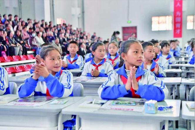 为孩子们“播种”梦想!“鹿鸣课堂”在青海尖扎开课啦