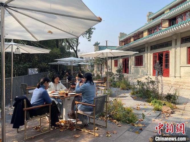 武汉大学92岁老建筑焕新开放 变身热门打卡地