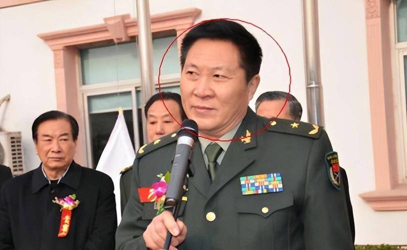 入戏太深!陈某(男,40岁),行拘!