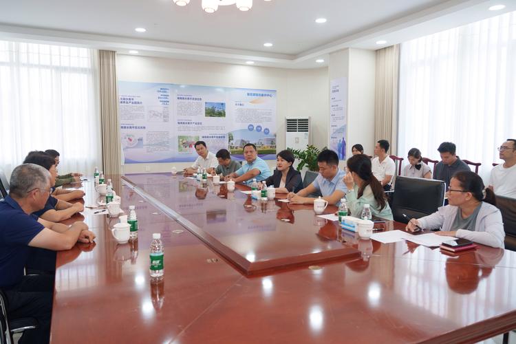 海南省资规厅举办服务企业座谈会 现场解决企业遇到的要素保障堵点难点问题