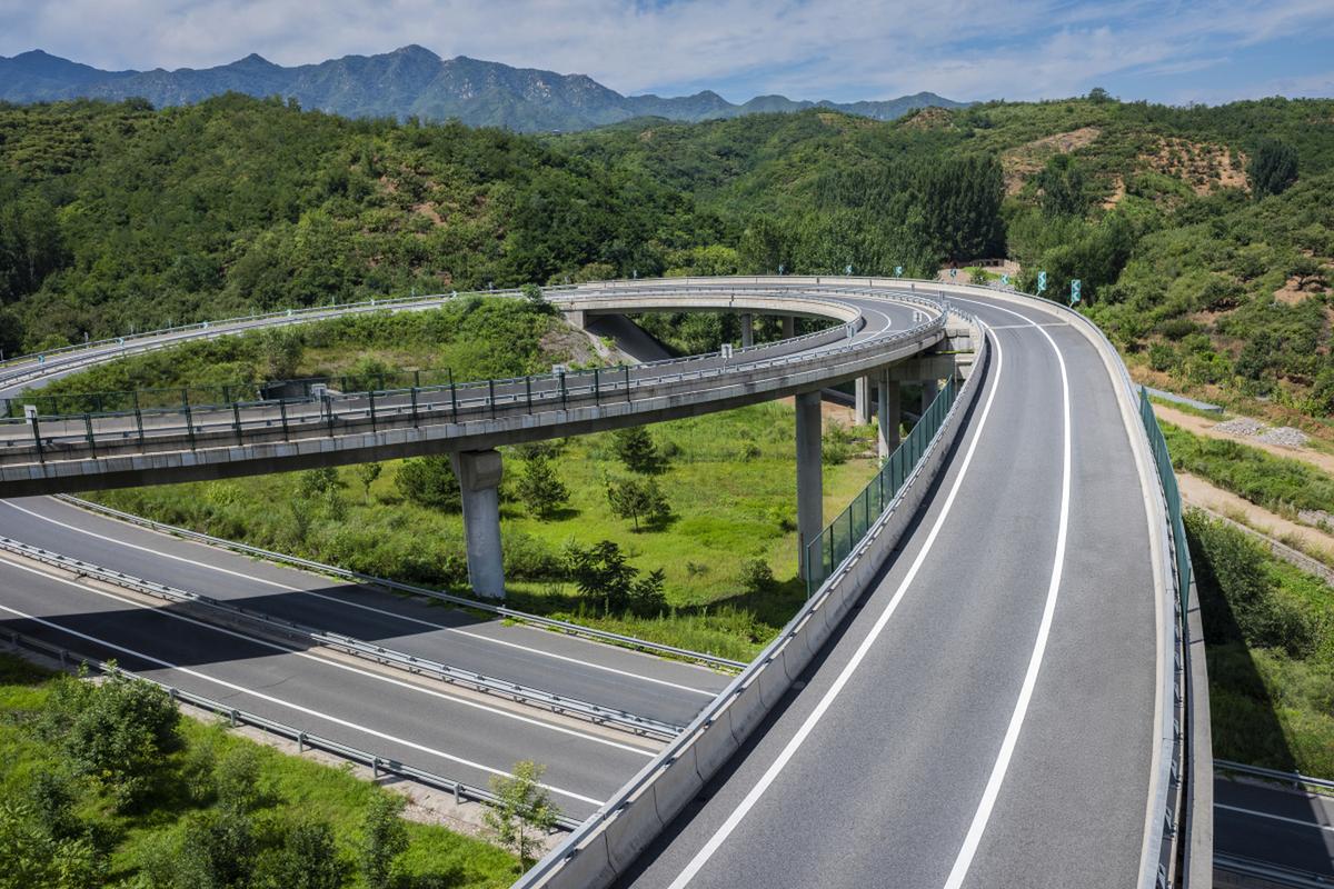 佛清从高速公路北段全线通车
