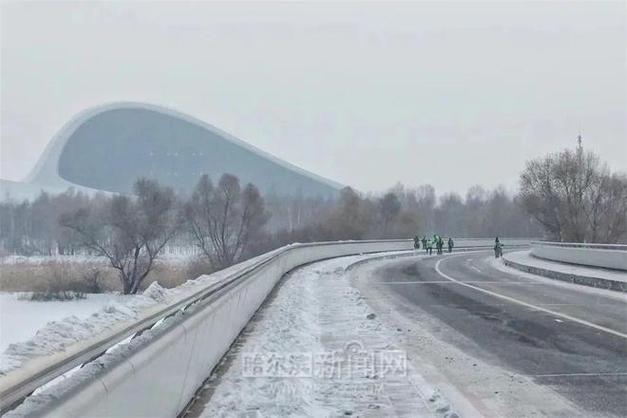 新疆维吾尔自治区新源县发布道路结冰黄色预警_2