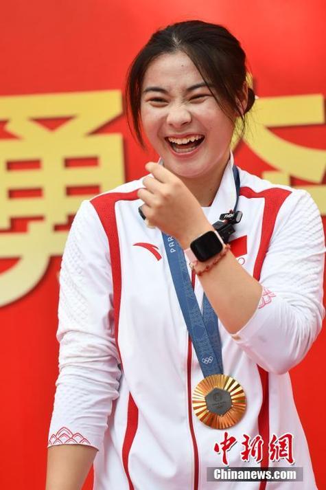 “圈不住”的奥运冠军邓雅文
