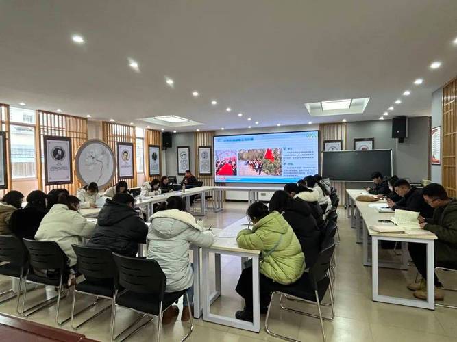 江华瑶族自治县市县级名师工作室研训能力提升培训在长沙开班