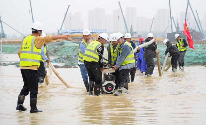 聚焦防汛抗洪丨团洲垸险情第三道防线建设基本完成