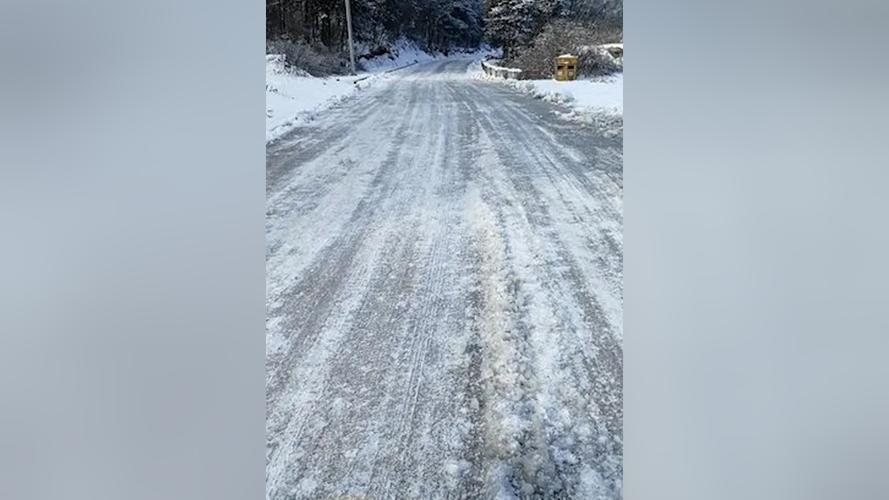 云南省绥江县发布道路结冰黄色预警