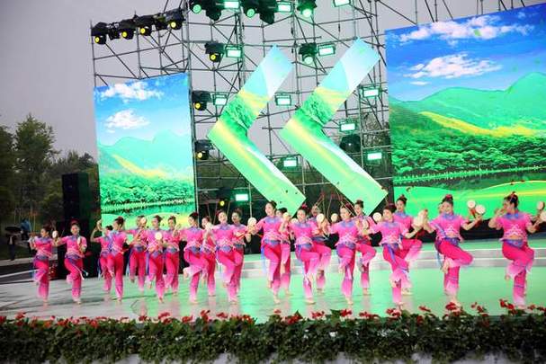 2024年安徽省广场舞联赛在芜湖神山公园启动