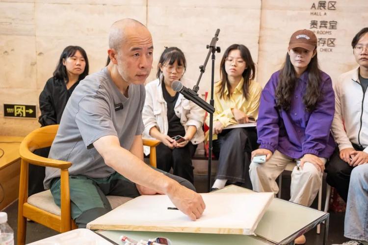 融合现实与超现实的艺术精品!陈流作品展在李自健美术馆开幕