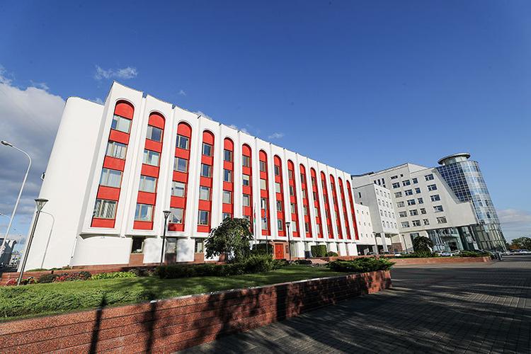 白俄罗斯总统签署关于中止《欧洲常规武装力量条约》的法律